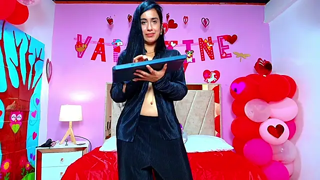 Miia harper  online show from February 17, 2025, 12:05 pm