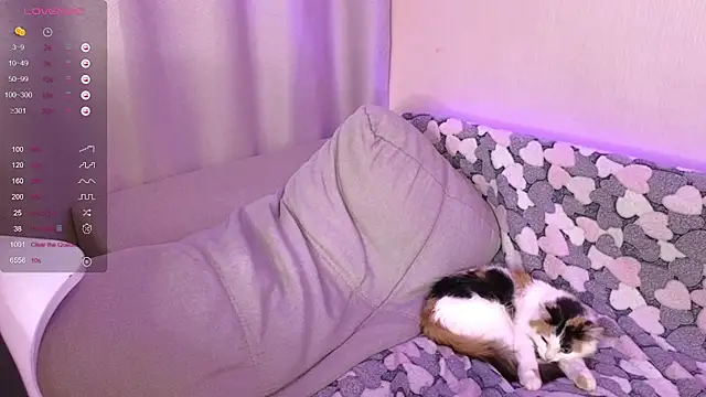 Snapshot of EkaterinaUpple chatting on December 15, 2024, 1:24 am EkaterinaUpple online show from December 15, 2024, 1:24 am