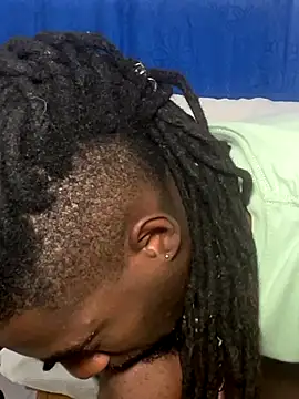 Snapshot of Malkon_Big chatting on October 28, 2025, 10:34 pm Malkon Big online show from October 28, 2025, 10:34 pm