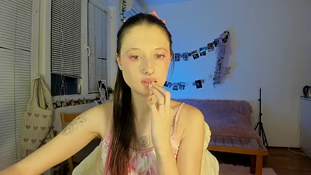 Snapshot of Jenny_darling_love chatting on January 13, 2025, 10:03 pm Jenny darling love online show from January 13, 2025, 10:03 pm