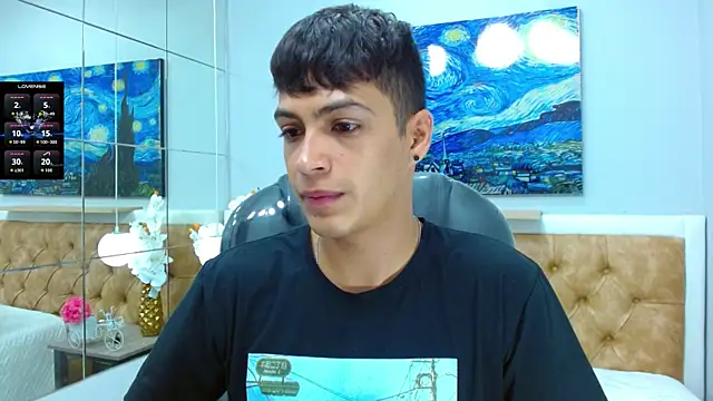 Snapshot of SkinnyBoy_ chatting on October 18, 2025, 12:17 pm SkinnyBoy online show from October 18, 2025, 12:17 pm