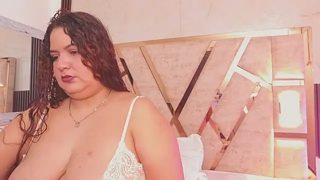 Snapshot of molly_sweetee chatting on October 10, 2025, 1:48 am molly sweetee online show from October 10, 2025, 1:48 am