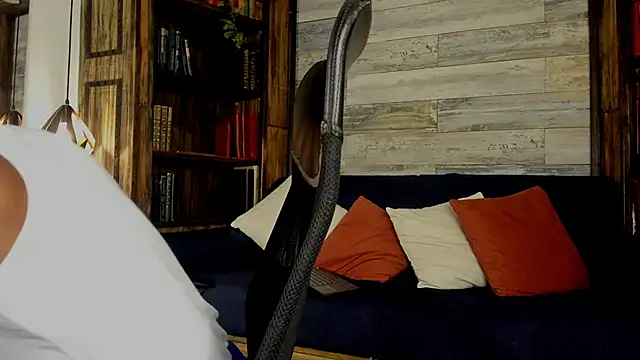 Snapshot of JamalMyst chatting on November 12, 2025, 4:02 am JamalMyst online show from November 12, 2025, 4:02 am