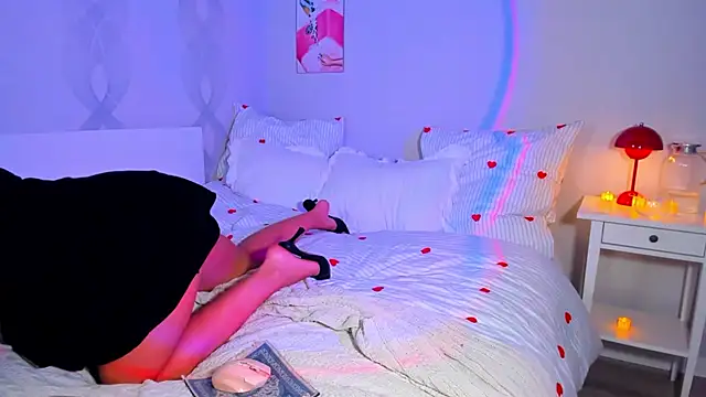 Snapshot of mirrorofsoul chatting on November 19, 2025, 5:24 pm mirrorofsoul online show from November 19, 2025, 5:24 pm