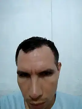 Adrianpl98 online show from November 30, 2025, 10:36 pm