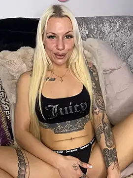 Snapshot of JuicyJanexo chatting on January 16, 2025, 2:08 pm JuicyJanexo online show from January 16, 2025, 2:08 pm