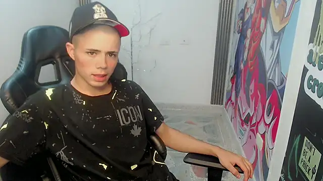 Snapshot of bby_santi chatting on January 22, 2025, 1:00 pm bby santi online show from January 22, 2025, 1:00 pm