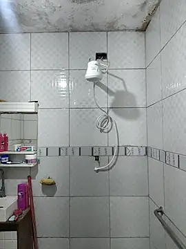 Jhonny walkeer online show from November 29, 2025, 11:19 pm