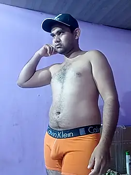 Snapshot of travieso2893 chatting on December 25, 2024, 12:47 pm travieso2893 online show from December 25, 2024, 12:47 pm