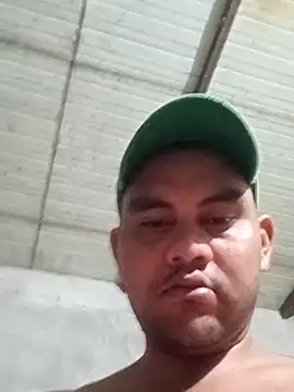 Snapshot of travieso2893 chatting on March 14, 2025, 5:05 am travieso2893 online show from March 14, 2025, 5:05 am