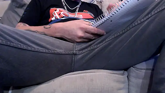 Snapshot of JohnnyKorrupt_ chatting on September 13, 2025, 2:39 pm JohnnyKorrupt online show from September 13, 2025, 2:39 pm
