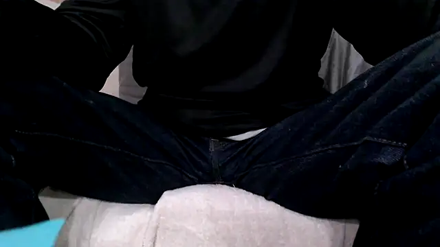 Snapshot of JohnnyKorrupt_ chatting on October 16, 2025, 9:43 am JohnnyKorrupt online show from October 16, 2025, 9:43 am