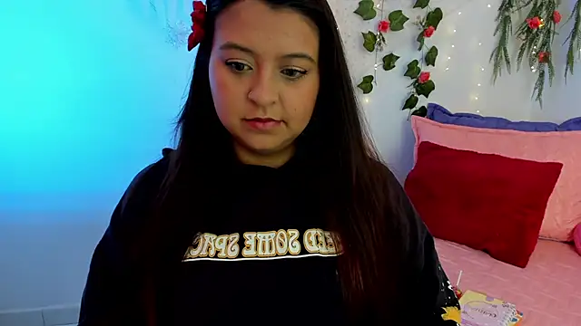 Snapshot of Sweet_Chloe06 chatting on December 11, 2024, 7:36 pm Sweet Chloe06 online show from December 11, 2024, 7:36 pm