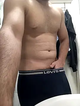 Snapshot of samcumms chatting on March 3, 2025, 8:43 pm samcumms online show from March 3, 2025, 8:43 pm