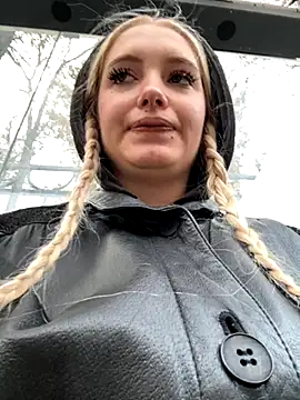 Snapshot of Milkyy_wway chatting on October 23, 2025, 6:13 am Milkyy wway online show from October 23, 2025, 6:13 am