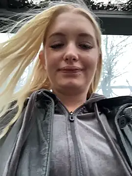 Snapshot of Milkyy_wway chatting on November 5, 2025, 6:24 am Milkyy wway online show from November 5, 2025, 6:24 am