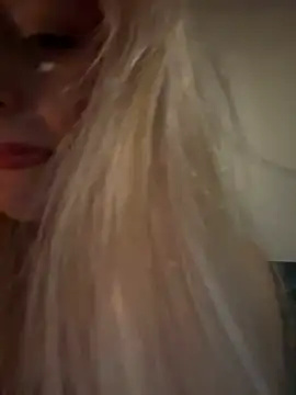 Snapshot of Lolitaxlola chatting on March 18, 2025, 7:10 pm Lolitaxlola online show from March 18, 2025, 7:10 pm