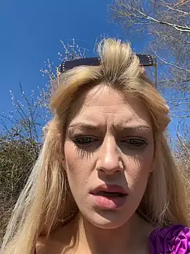 Snapshot of Lolitaxlola chatting on March 20, 2025, 11:38 am Lolitaxlola online show from March 20, 2025, 11:38 am