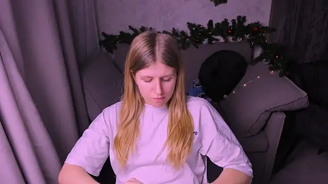 Snapshot of kirraa_ chatting on December 13, 2024, 9:41 pm kirraa  online show from December 13, 2024, 9:41 pm