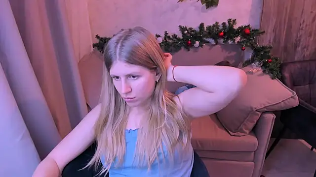 Snapshot of kirraa_ chatting on December 14, 2024, 10:07 pm kirraa  online show from December 14, 2024, 10:07 pm