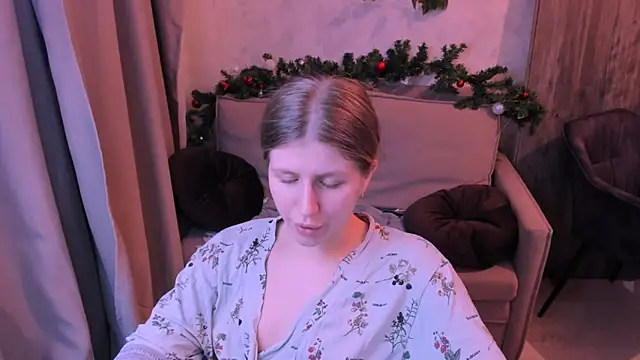 Snapshot of kirraa_ chatting on December 19, 2024, 10:00 pm kirraa  online show from December 19, 2024, 10:00 pm