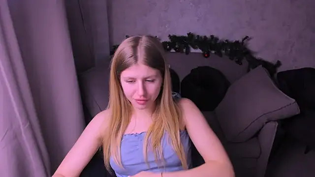 Snapshot of kirraa_ chatting on December 29, 2024, 10:14 pm kirraa  online show from December 29, 2024, 10:14 pm