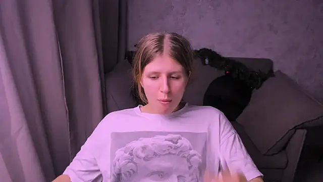 Snapshot of kirraa_ chatting on January 5, 2025, 9:14 pm kirraa  online show from January 5, 2025, 9:14 pm