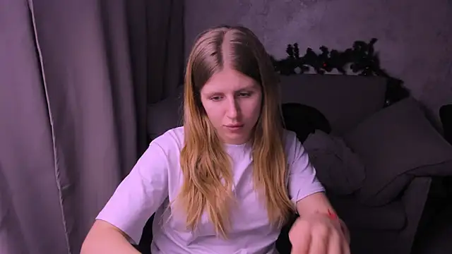 Snapshot of kirraa_ chatting on January 12, 2025, 9:08 pm kirraa  online show from January 12, 2025, 9:08 pm