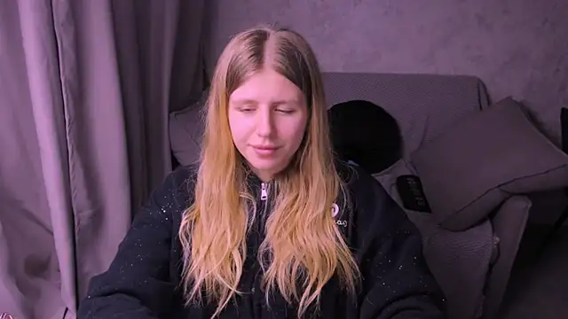 Snapshot of kirraa_ chatting on January 18, 2025, 7:58 pm kirraa  online show from January 18, 2025, 7:58 pm