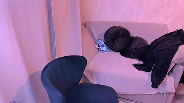 Snapshot of kirraa_ chatting on January 23, 2025, 9:39 pm kirraa  online show from January 23, 2025, 9:39 pm