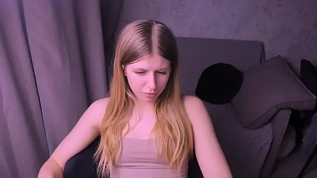 Snapshot of kirraa_ chatting on February 6, 2025, 10:21 pm kirraa  online show from February 6, 2025, 10:21 pm