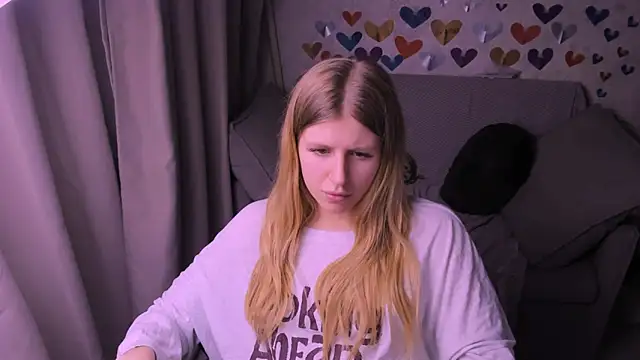 Snapshot of kirraa_ chatting on February 15, 2025, 10:42 pm kirraa  online show from February 15, 2025, 10:42 pm