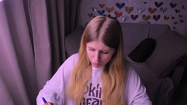 Snapshot of kirraa_ chatting on February 16, 2025, 1:47 am kirraa  online show from February 16, 2025, 1:47 am