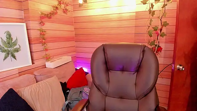 Snapshot of marien_thomson_ chatting on March 22, 2025, 10:26 pm marien thomson online show from March 22, 2025, 10:26 pm