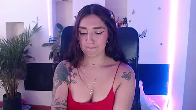 Lia-mitch online show from February 24, 2025, 10:47 pm