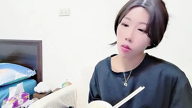 Snapshot of Fine-sand chatting on October 9, 2025, 2:37 pm Fine-sand online show from October 9, 2025, 2:37 pm