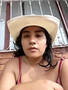 Snapshot of Hellen_Alex chatting on December 13, 2024, 8:15 pm Hellen Alex online show from December 13, 2024, 8:15 pm