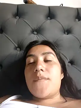 Snapshot of Hellen_Alex chatting on January 12, 2025, 9:19 pm Hellen Alex online show from January 12, 2025, 9:19 pm