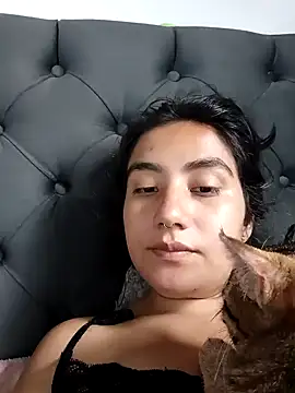 Snapshot of Hellen_Alex chatting on January 29, 2025, 2:32 pm Hellen Alex online show from January 29, 2025, 2:32 pm