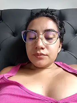 Snapshot of Hellen_Alex chatting on February 5, 2025, 3:09 pm Hellen Alex online show from February 5, 2025, 3:09 pm