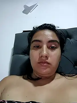 Snapshot of Hellen_Alex chatting on February 23, 2025, 2:57 pm Hellen Alex online show from February 23, 2025, 2:57 pm