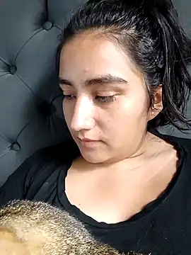 Snapshot of Hellen_Alex chatting on February 26, 2025, 5:39 pm Hellen Alex online show from February 26, 2025, 5:39 pm