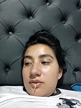 Snapshot of Hellen_Alex chatting on March 2, 2025, 7:02 pm Hellen Alex online show from March 2, 2025, 7:02 pm