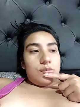 Snapshot of Hellen_Alex chatting on March 6, 2025, 8:37 pm Hellen Alex online show from March 6, 2025, 8:37 pm