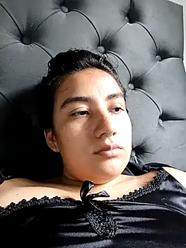 Snapshot of Hellen_Alex chatting on March 7, 2025, 2:23 pm Hellen Alex online show from March 7, 2025, 2:23 pm