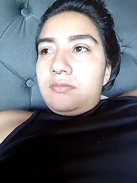 Snapshot of Hellen_Alex chatting on September 27, 2025, 3:28 pm Hellen Alex online show from September 27, 2025, 3:28 pm