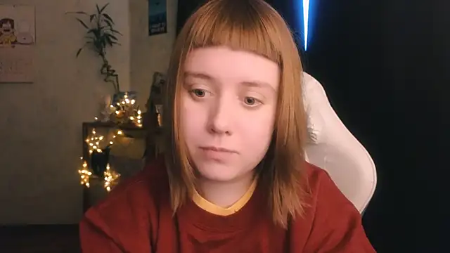 Snapshot of June_shy0 chatting on December 20, 2024, 8:28 am June shy0 online show from December 20, 2024, 8:28 am