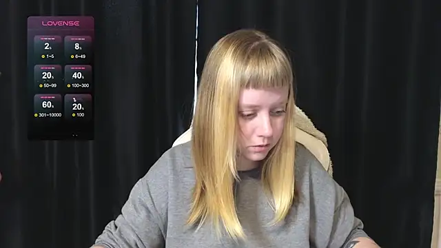 Snapshot of June_shy0 chatting on November 21, 2025, 7:51 am June shy0 online show from November 21, 2025, 7:51 am