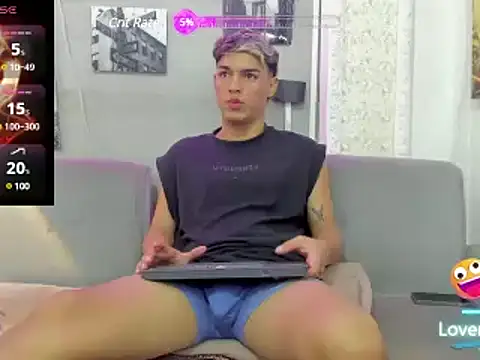 Snapshot of ryan_carter08 chatting on December 11, 2024, 1:06 pm ryan carter08 online show from December 11, 2024, 1:06 pm