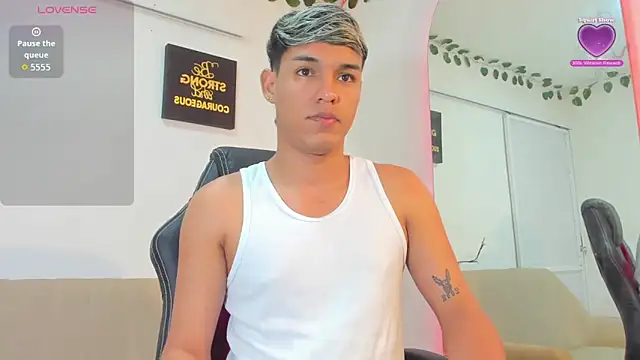 Snapshot of ryan_carter08 chatting on September 12, 2025, 2:33 am ryan carter08 online show from September 12, 2025, 2:33 am